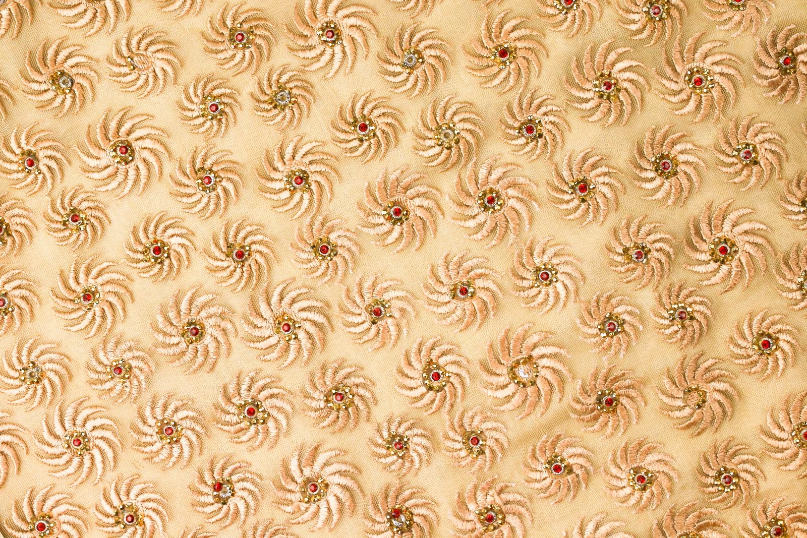 Marbre veiné d'or sur fond nuit