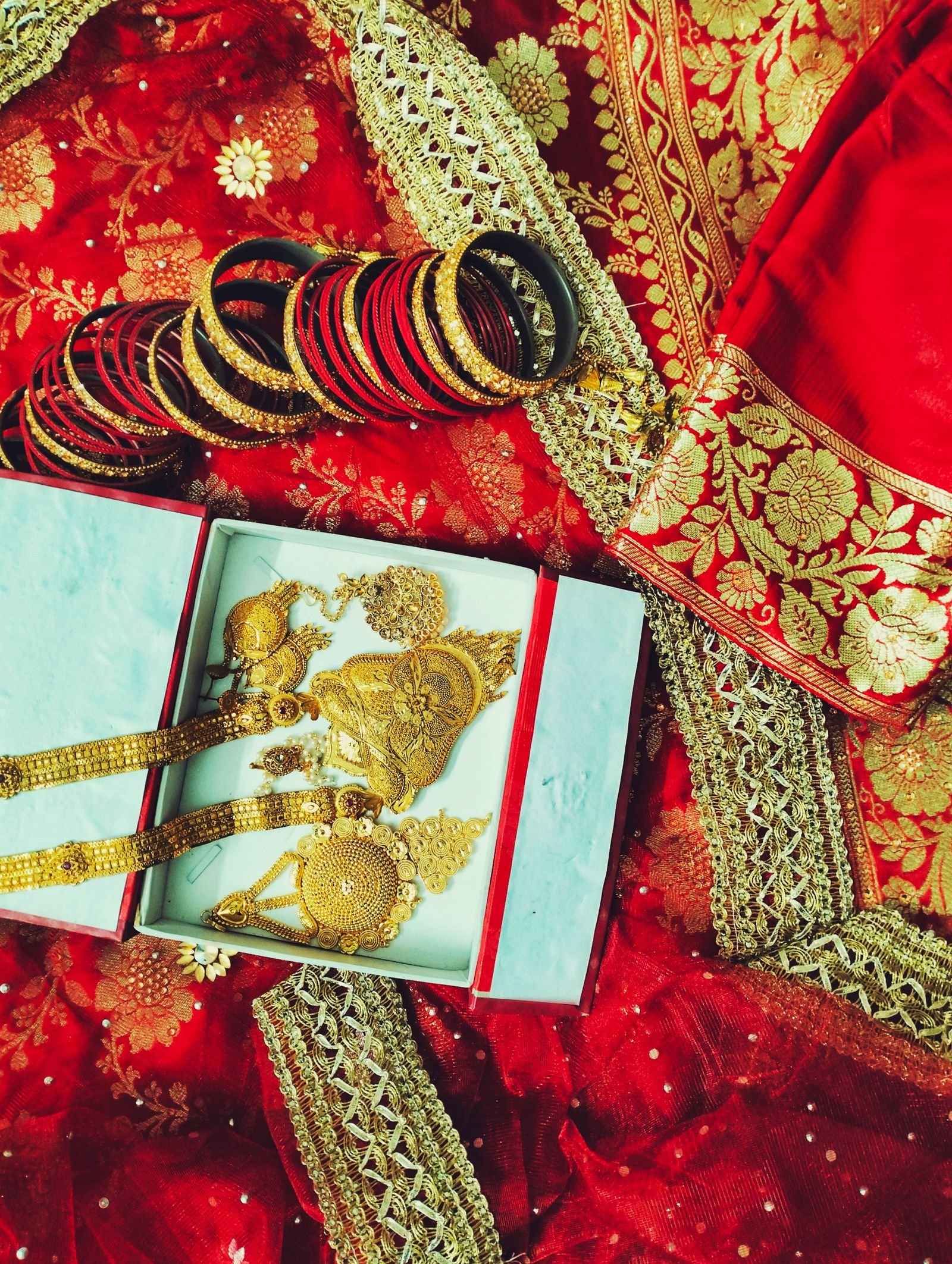 Palais et mandap royal, faste indien or et rouge